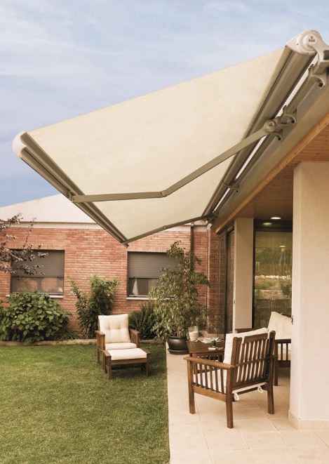 store banne saint priest